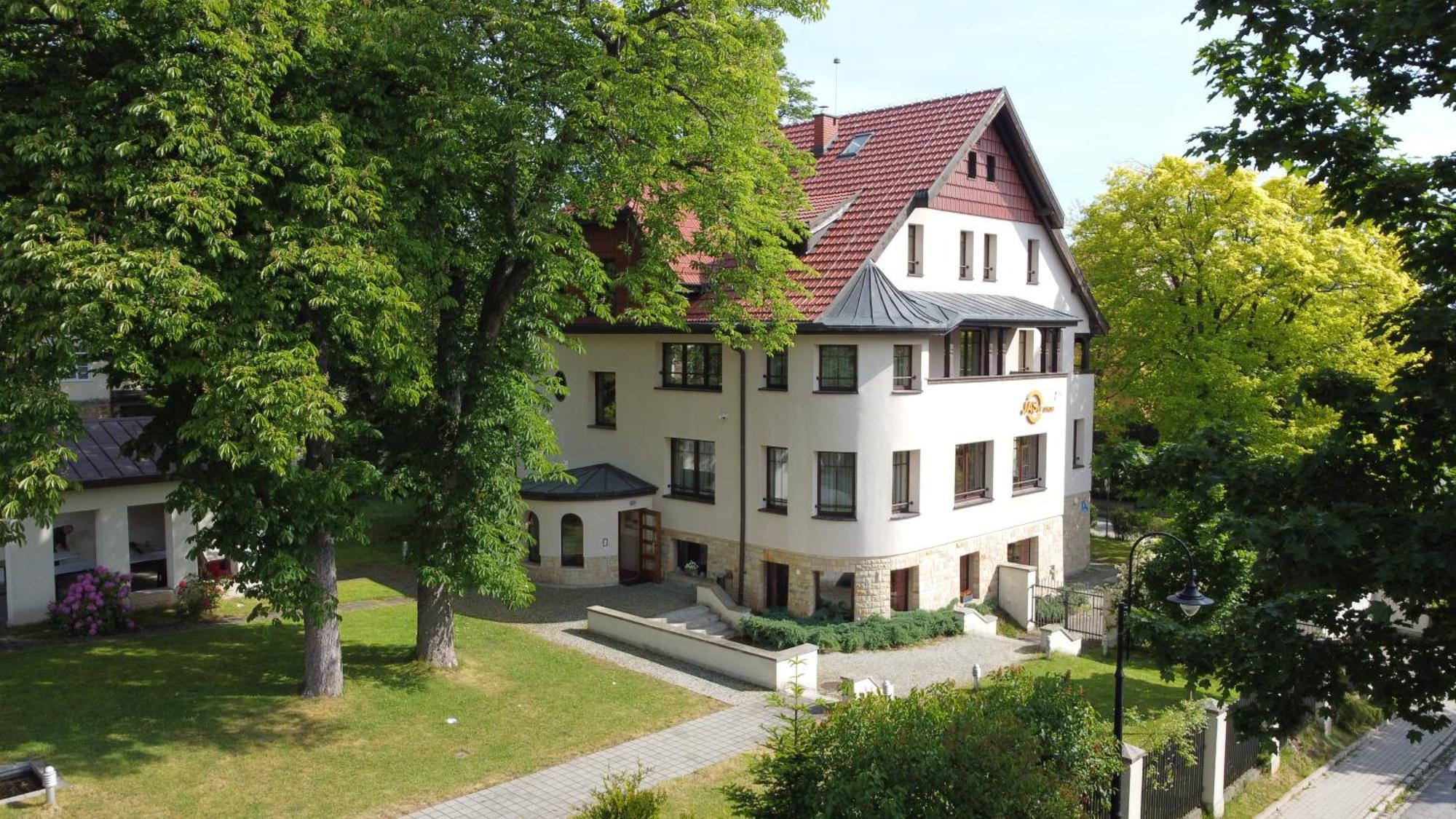 Jasny Dwór Hotel Polanica-Zdrój Exterior foto